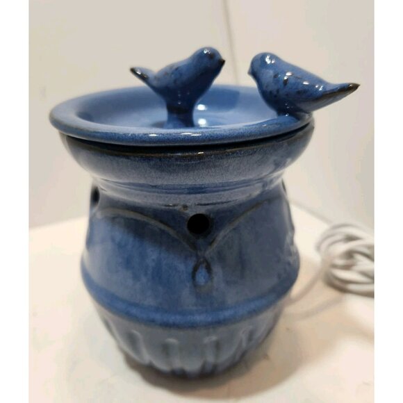 Ceramic Blue with Bird Bath and Birds Wax Melts Aromatherpy Warmer - Picture 2 of 13